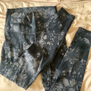 RARE Lululemon Diamond Dye Leggings